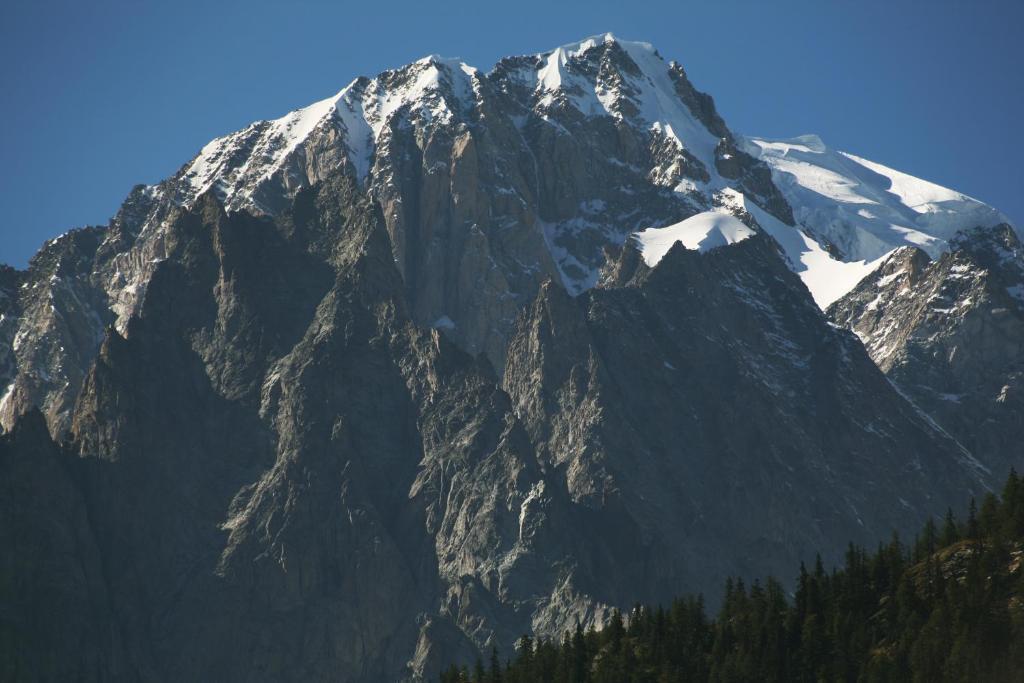 B&B Residence Checrouit Courmayeur Quarto foto