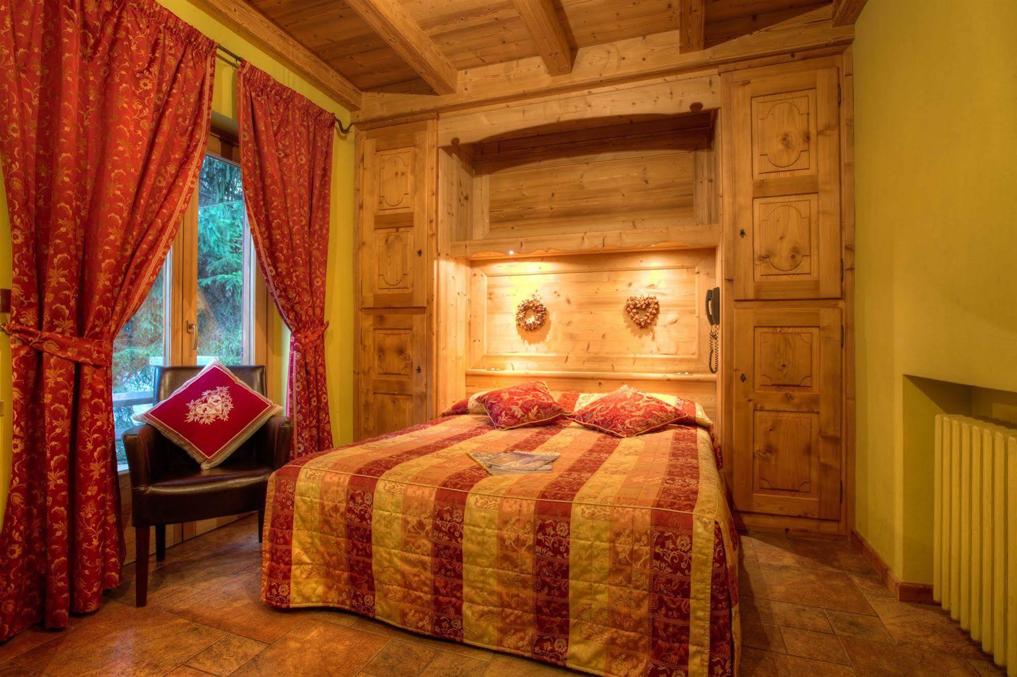 B&B Residence Checrouit Courmayeur Exterior foto
