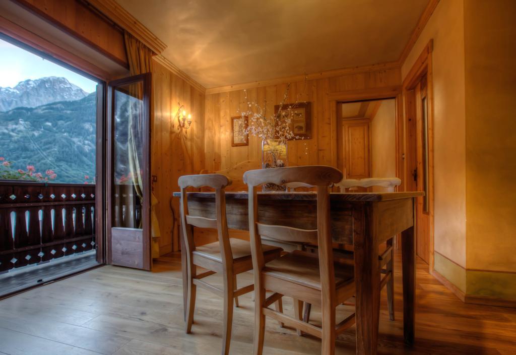 B&B Residence Checrouit Courmayeur Quarto foto