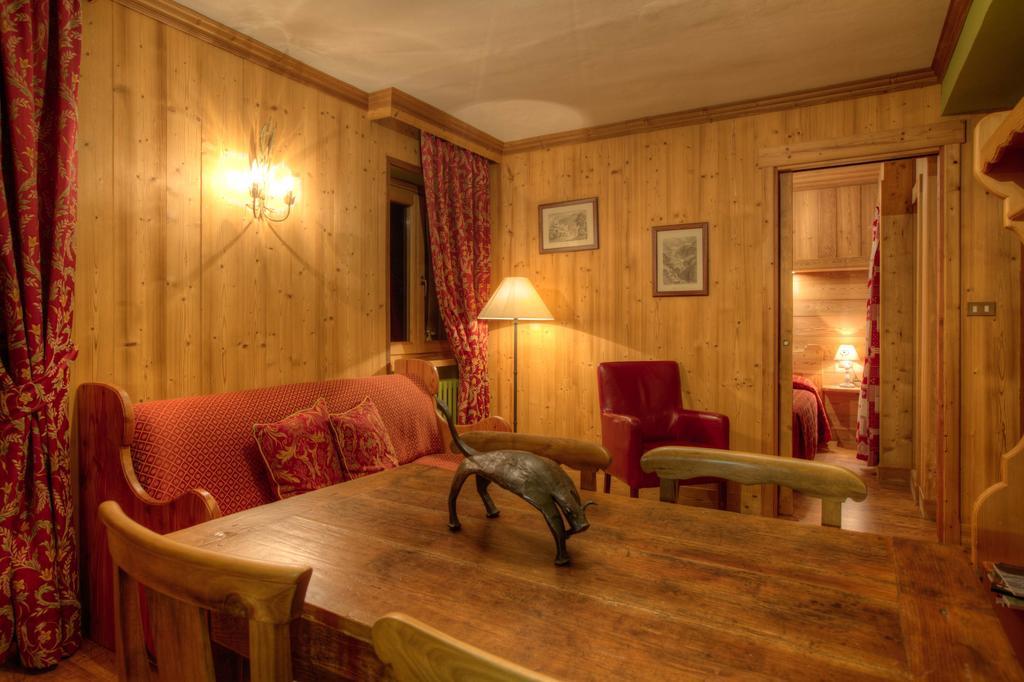 B&B Residence Checrouit Courmayeur Quarto foto