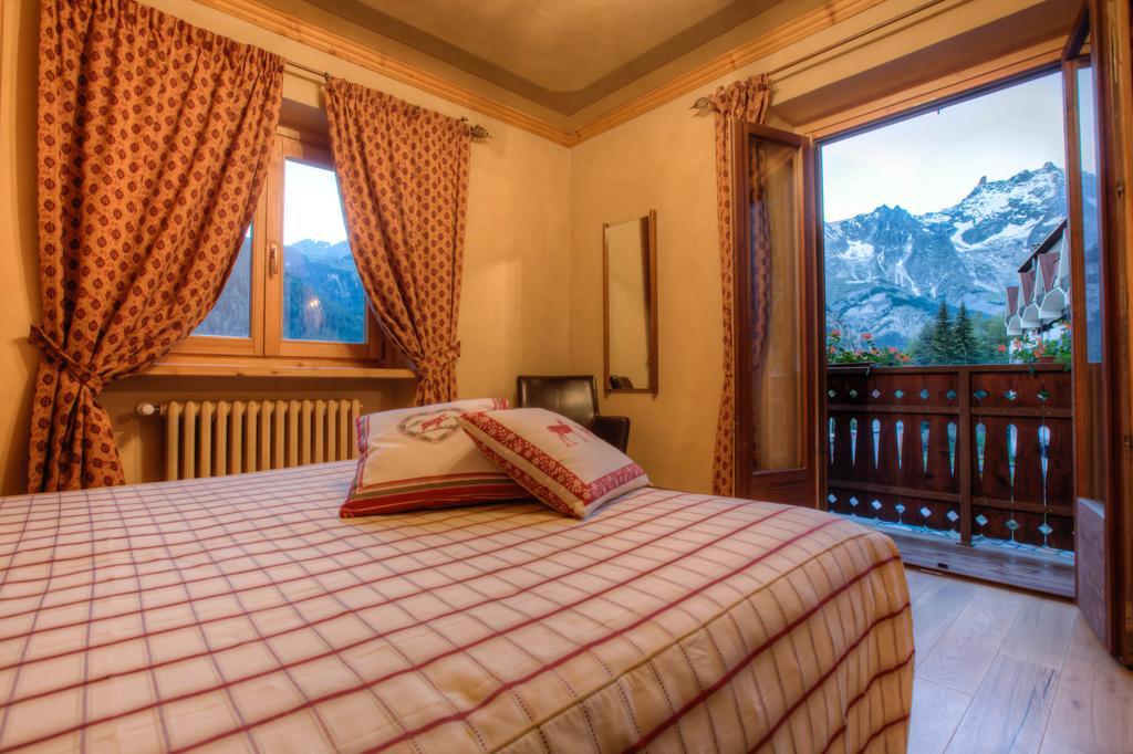 B&B Residence Checrouit Courmayeur Quarto foto