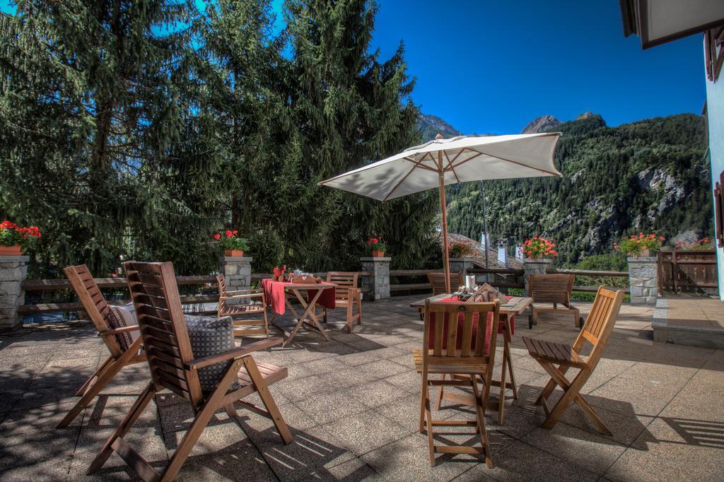 B&B Residence Checrouit Courmayeur Exterior foto